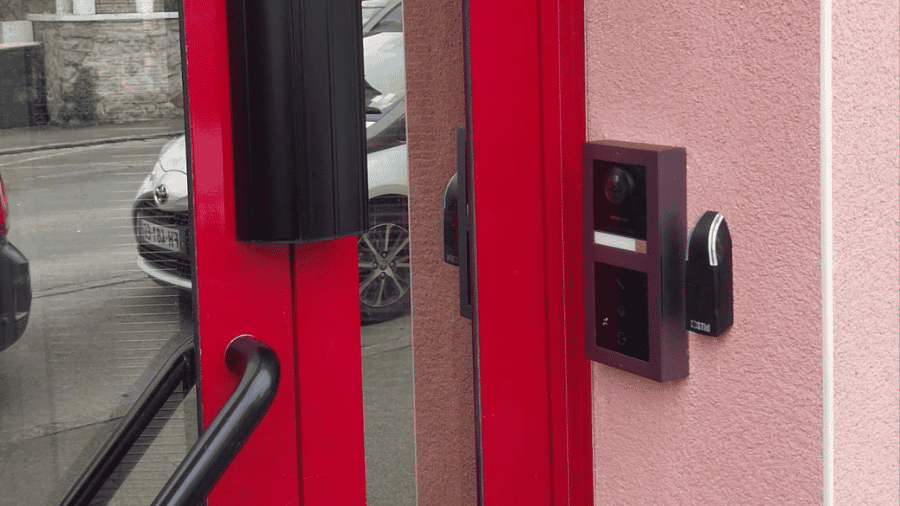 solutions physiques contrôle d'accès kloz access